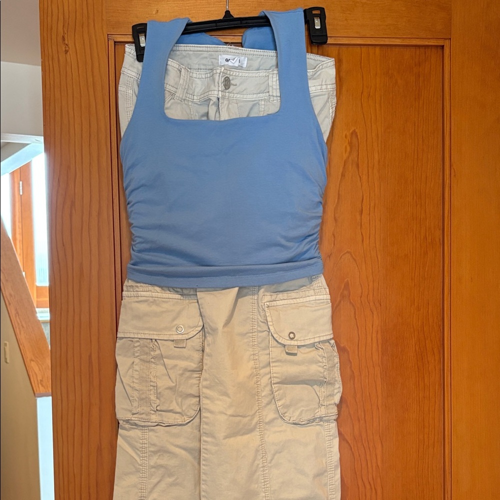 Garage outfit Casual Cargo Pants - Tan with blue top Small